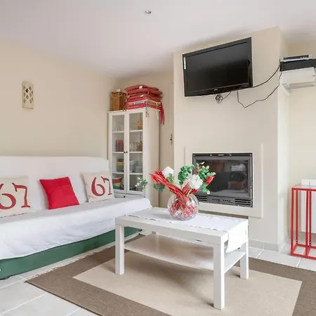 בית נופש Charmante Maison Pour Six Personnes A פורנישי