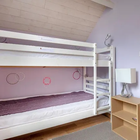 Charmante Maison Pour Six Personnes A * פורנישי